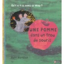 Une Pomme Dans Un Trou De Souris - Petr Horacek
