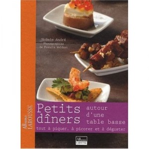 Petits Diners Autour D'une Table Basse - B. Boyer