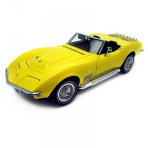 Autoart - 71161 - Miniature Car - Chevrolet Corvette - 69 Convertible - Yellow - Scale 1 / 18