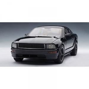 Autoart - 73067 - Miniature Vehicle - Ford Bullitt Mustang GT 2008 - Black - Scale 1 / 18