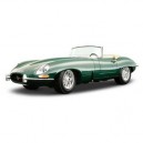 BBurago - 12046 - Voiture sans pile - Reproduction - Jaguar E Cabriolet 1961 - échelle 1/18