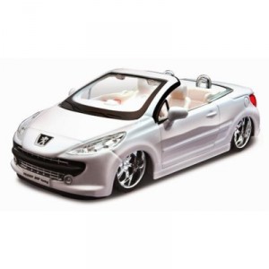 BBurago - 45022 - Voiture sans pile - Construction - Kit Peugeot 207 Cc - échelle 1/32 (Bburago)