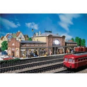 FALLER - 110115 - Maquette - Gare Mittelstadt" (Import Allemagne)