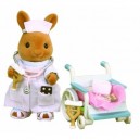Flair Sylvanian Family - 4458 - Poupées Accessoires - Infirmière Chaise Roulante