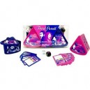 Hasbro - Trivial Pursuit - Grand Classique - Jeu de Voyage Compact - Filles contre Garcons