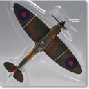 Hornby Corgi - WB99631 - Supermarine Spitfire II 71 Eagle Sq RAF 1941 en Métal - 20 cm - Livré en boite vit...