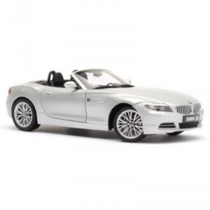 Kyosho - KYOS08771S - Véhicule Miniature - BMW Z4 - Argent - Echelle 1/18