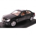 Maisto International Maisto - Modèle réduit - Mercedes Benz E Class 4 (2010) - Echelle 1/18 : Noir